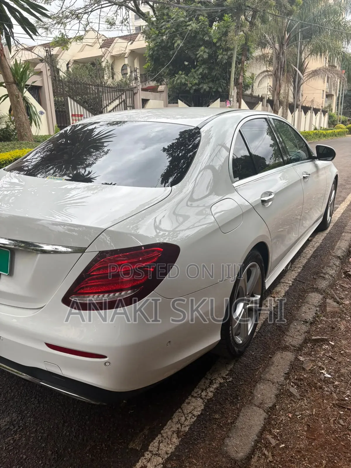 Mercedes-Benz E300 2019 White