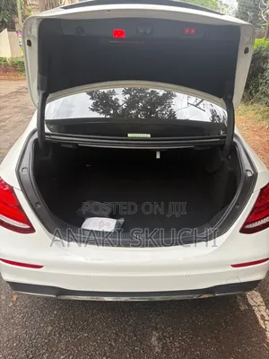Mercedes-Benz E300 2019 White