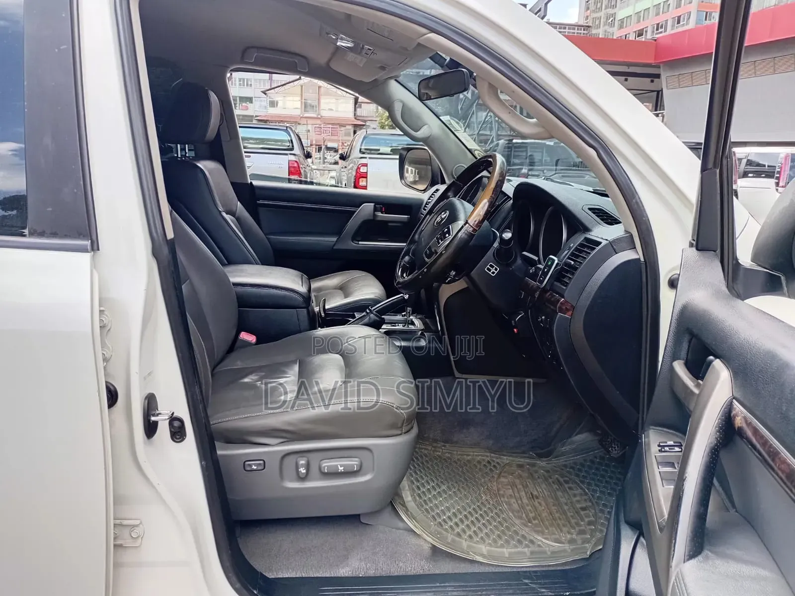 Toyota Land Cruiser 2015 White