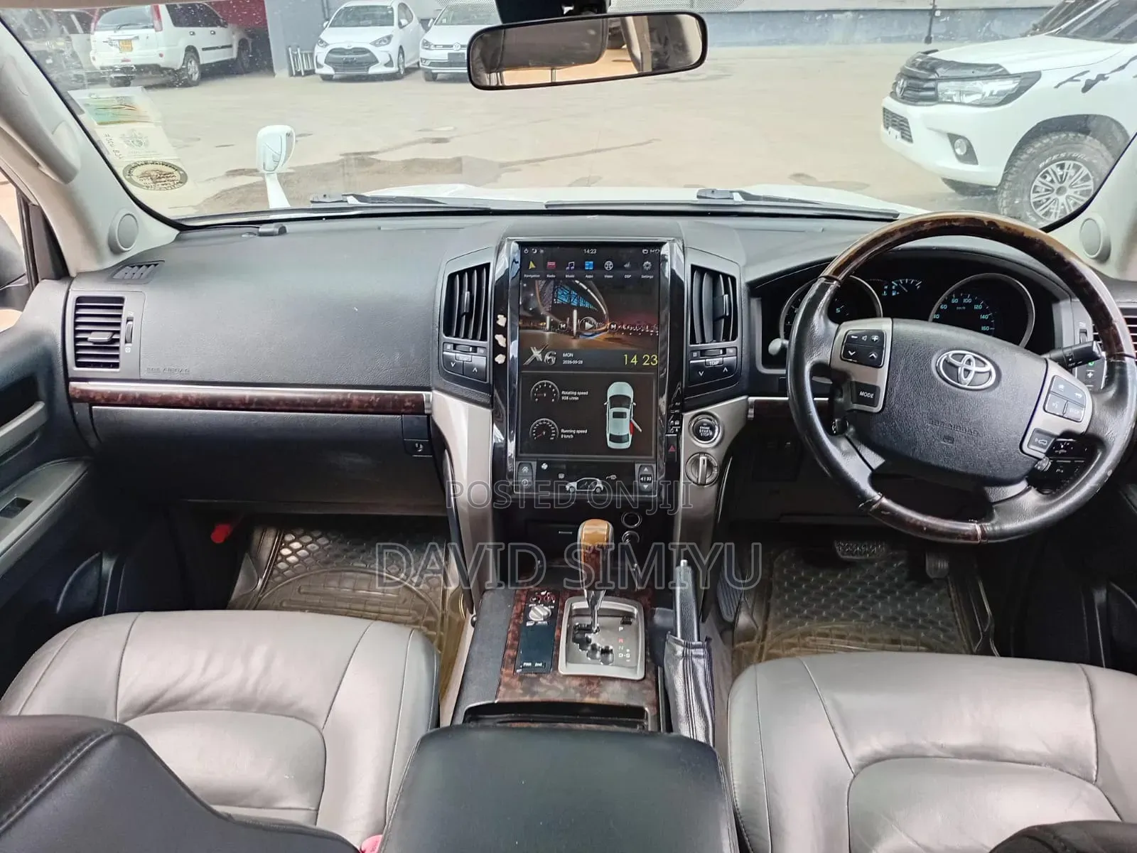 Toyota Land Cruiser 2015 White