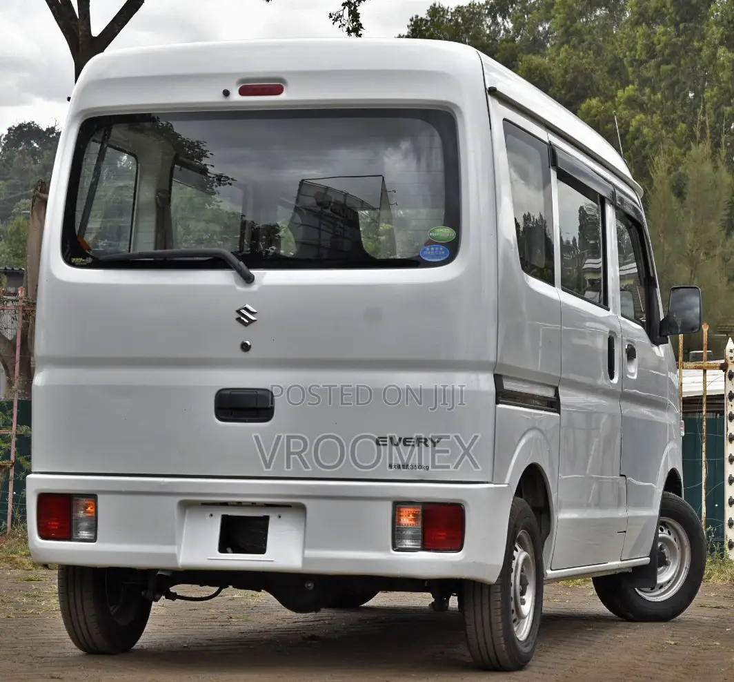 Suzuki Every 2019 White