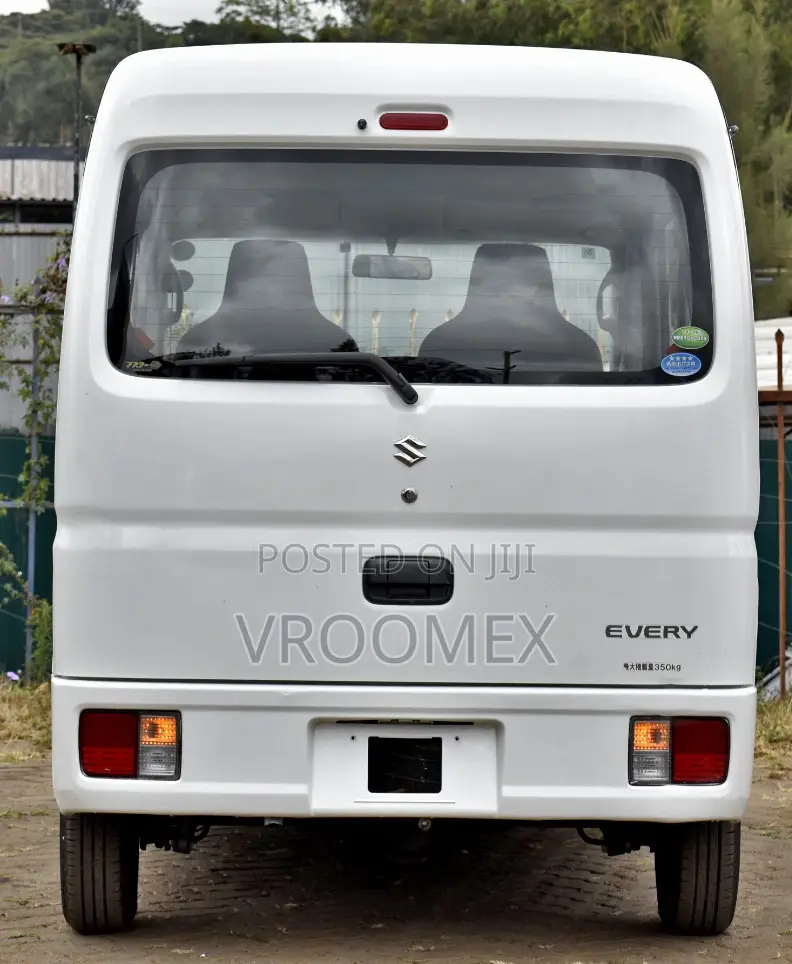 Suzuki Every 2019 White