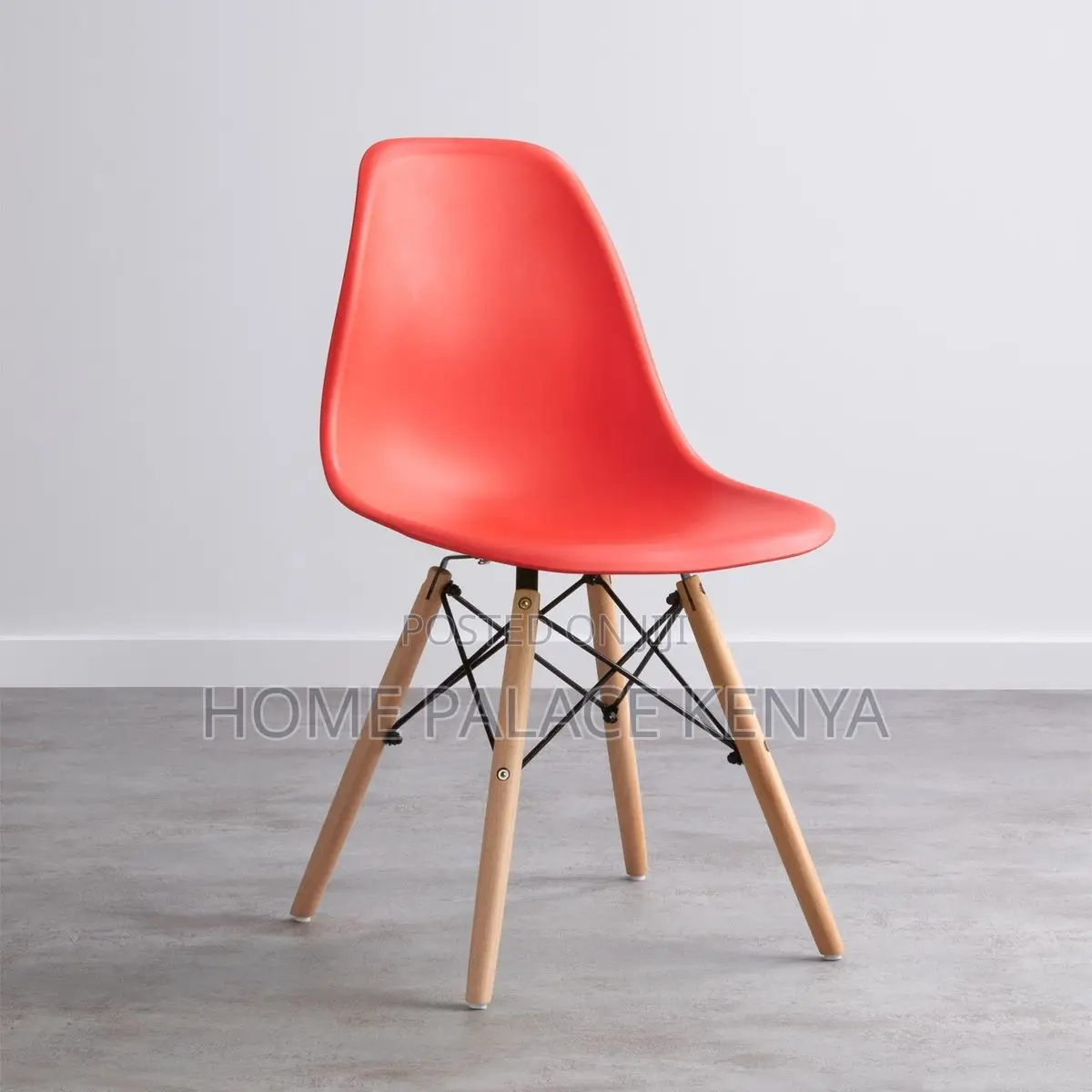 Dining Chair; Elegant Eames Style Dining Chair for Modern Home Décor