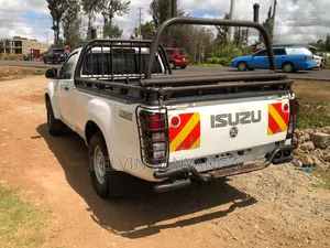 Isuzu D-MAX 2019 White