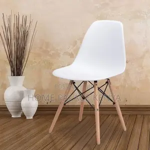 Dining Chair; Elegant Eames Style Dining Chair for Modern Home Décor