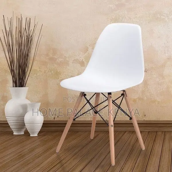 Dining Chair; Elegant Eames Style Dining Chair for Modern Home Décor