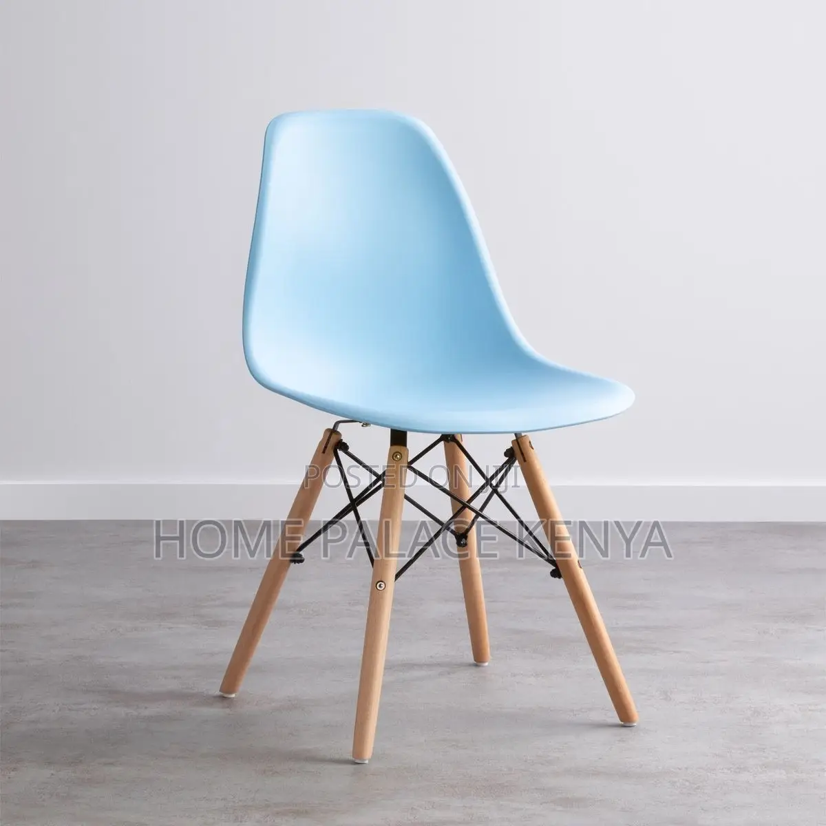 Dining Chair; Elegant Eames Style Dining Chair for Modern Home Décor