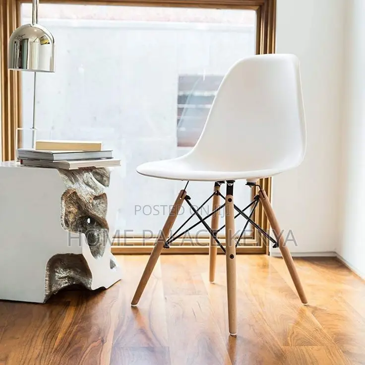 Dining Chair; Elegant Eames Style Dining Chair for Modern Home Décor
