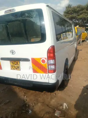 Toyota HiAce 2009 White