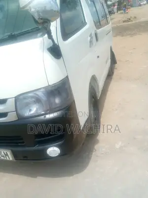 Toyota HiAce 2009 White