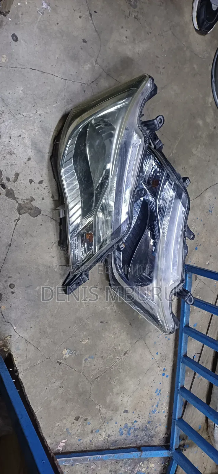Axio 161 Non Xenon Headlights