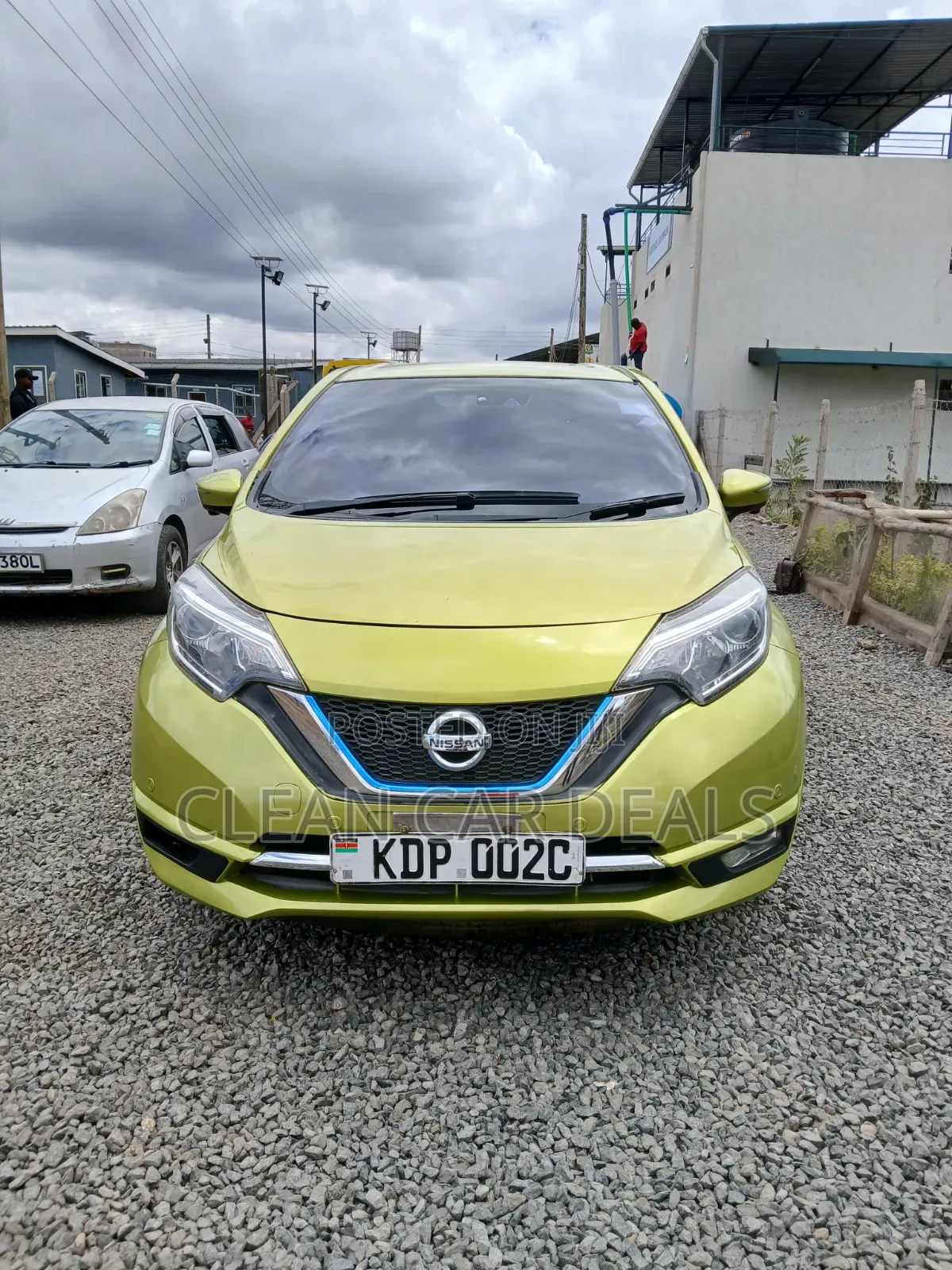 Nissan Note 2017 Green