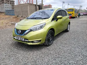 Nissan Note 2017 Green