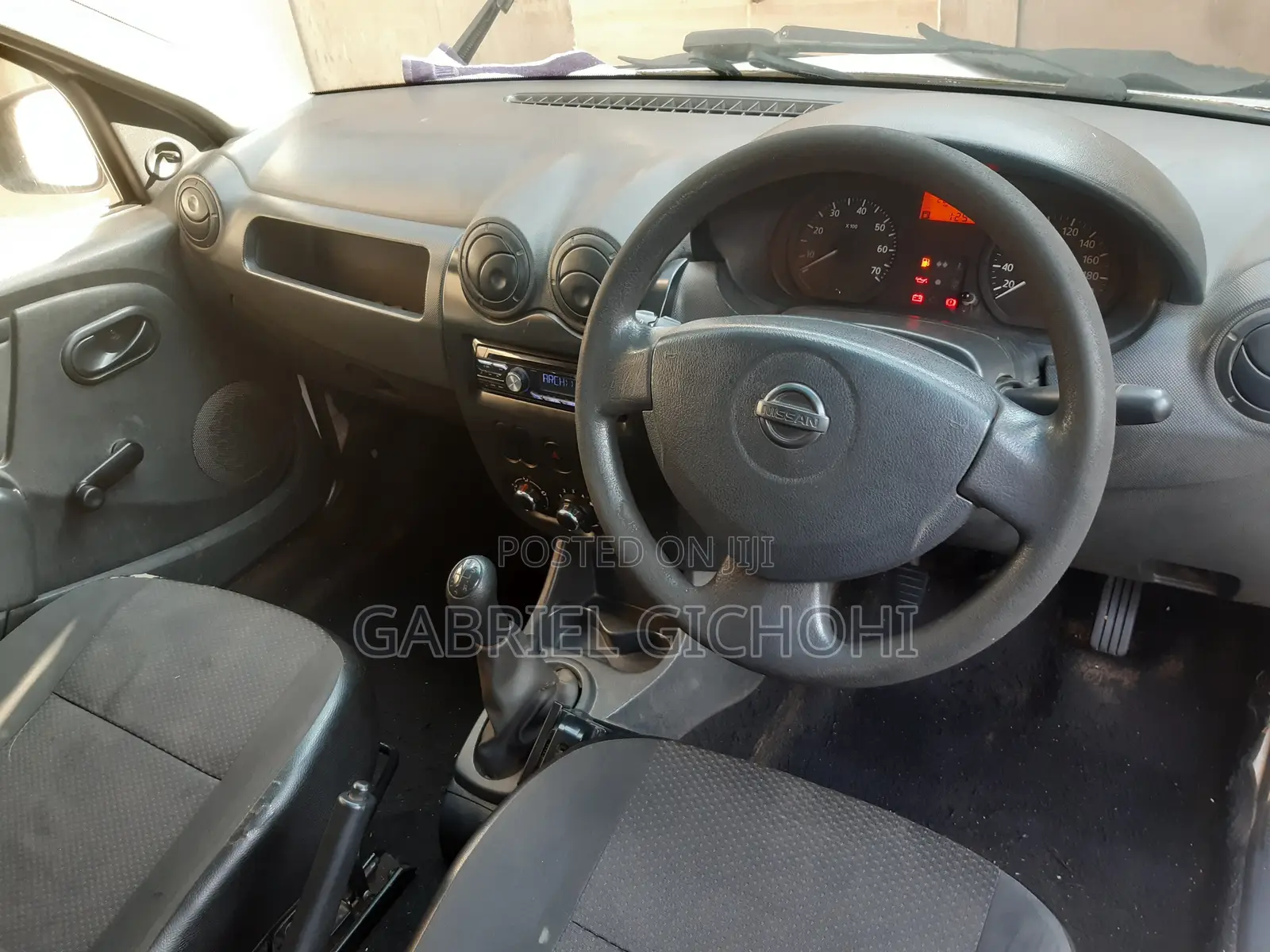 Nissan NP200 2012 Off white