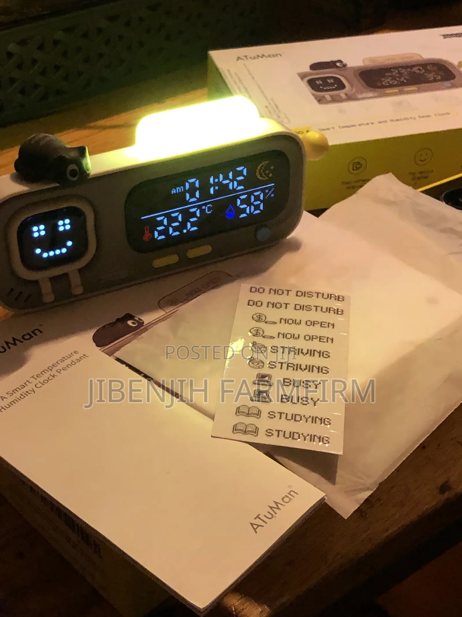 ATuMan Mood A+ Smart Temperature and Humidity Desk Clock