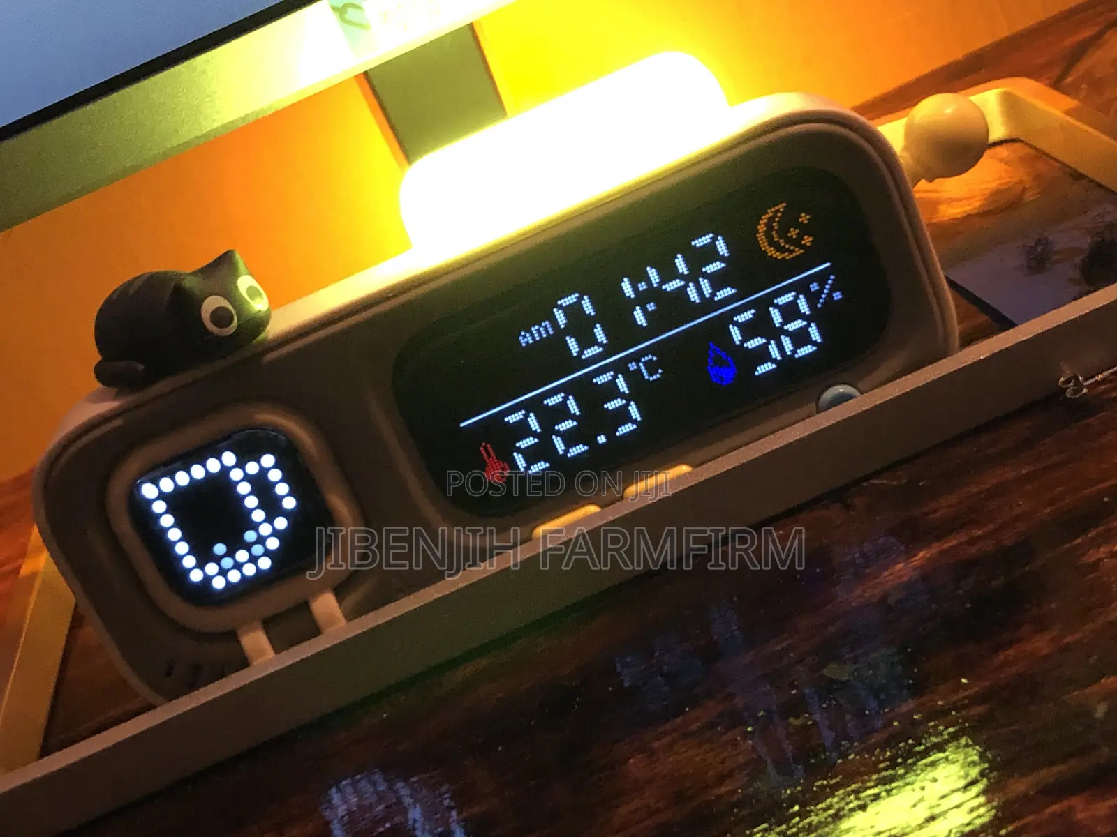 ATuMan Mood A+ Smart Temperature and Humidity Desk Clock