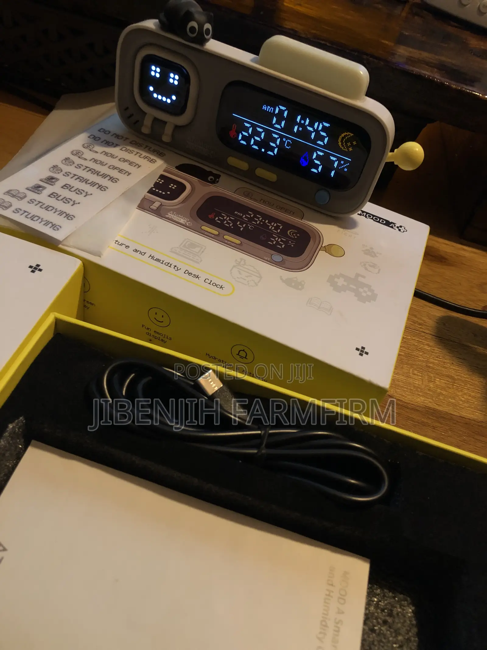 ATuMan Mood A+ Smart Temperature and Humidity Desk Clock