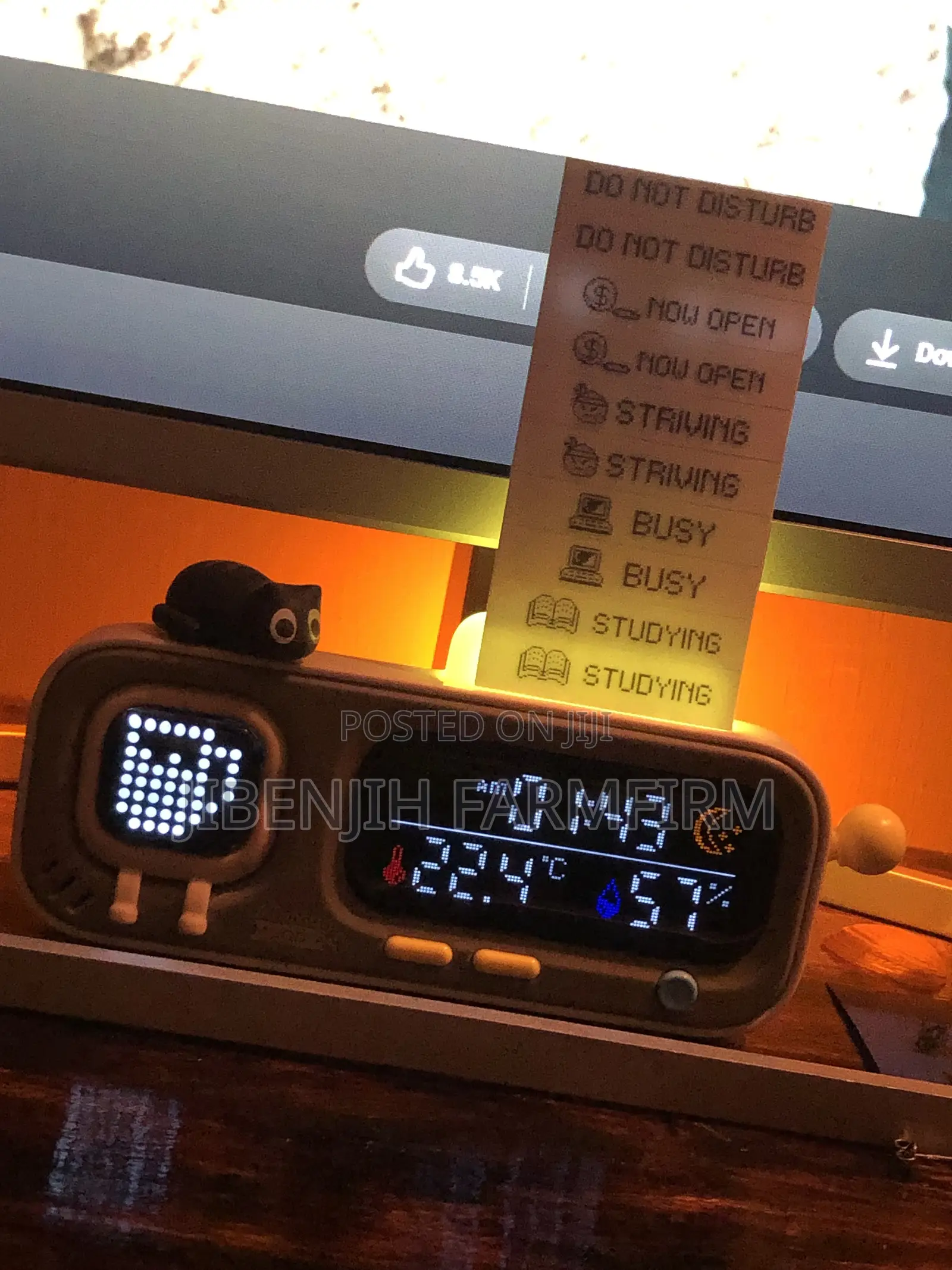 ATuMan Mood A+ Smart Temperature and Humidity Desk Clock