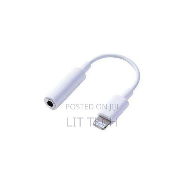 Apple Lightning to 3.5mm Headphone Jack Adapter