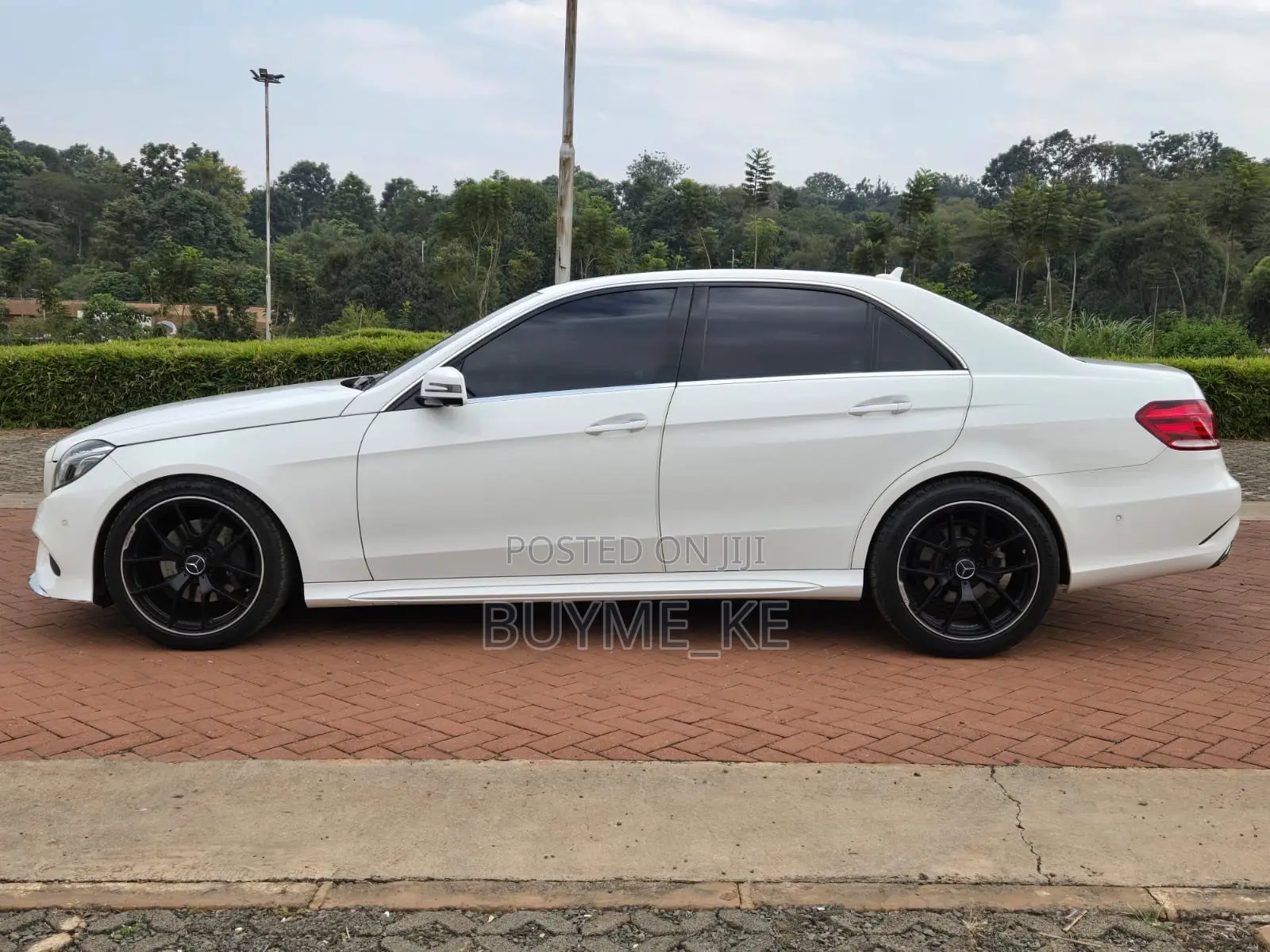 Mercedes-Benz E250 2015 White