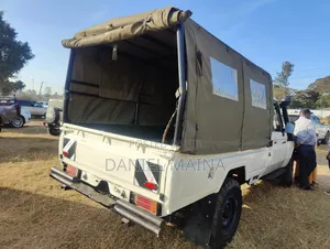 Toyota Land Cruiser 2018 Beige