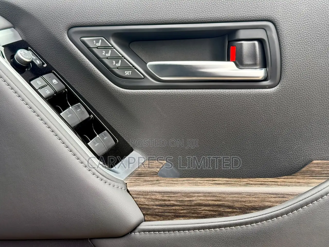 Toyota Land Cruiser LC300 2023 Black