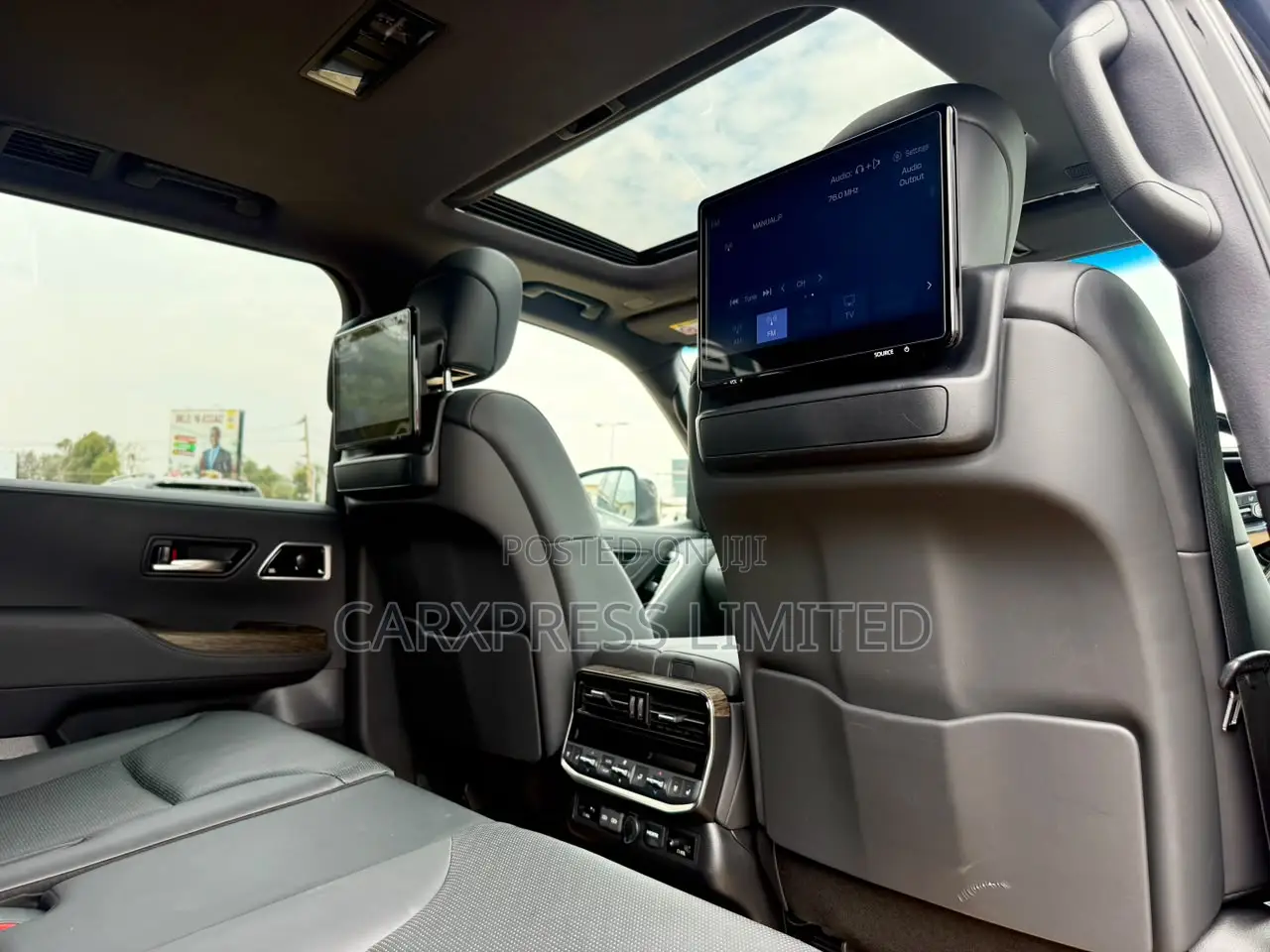 Toyota Land Cruiser LC300 2023 Black