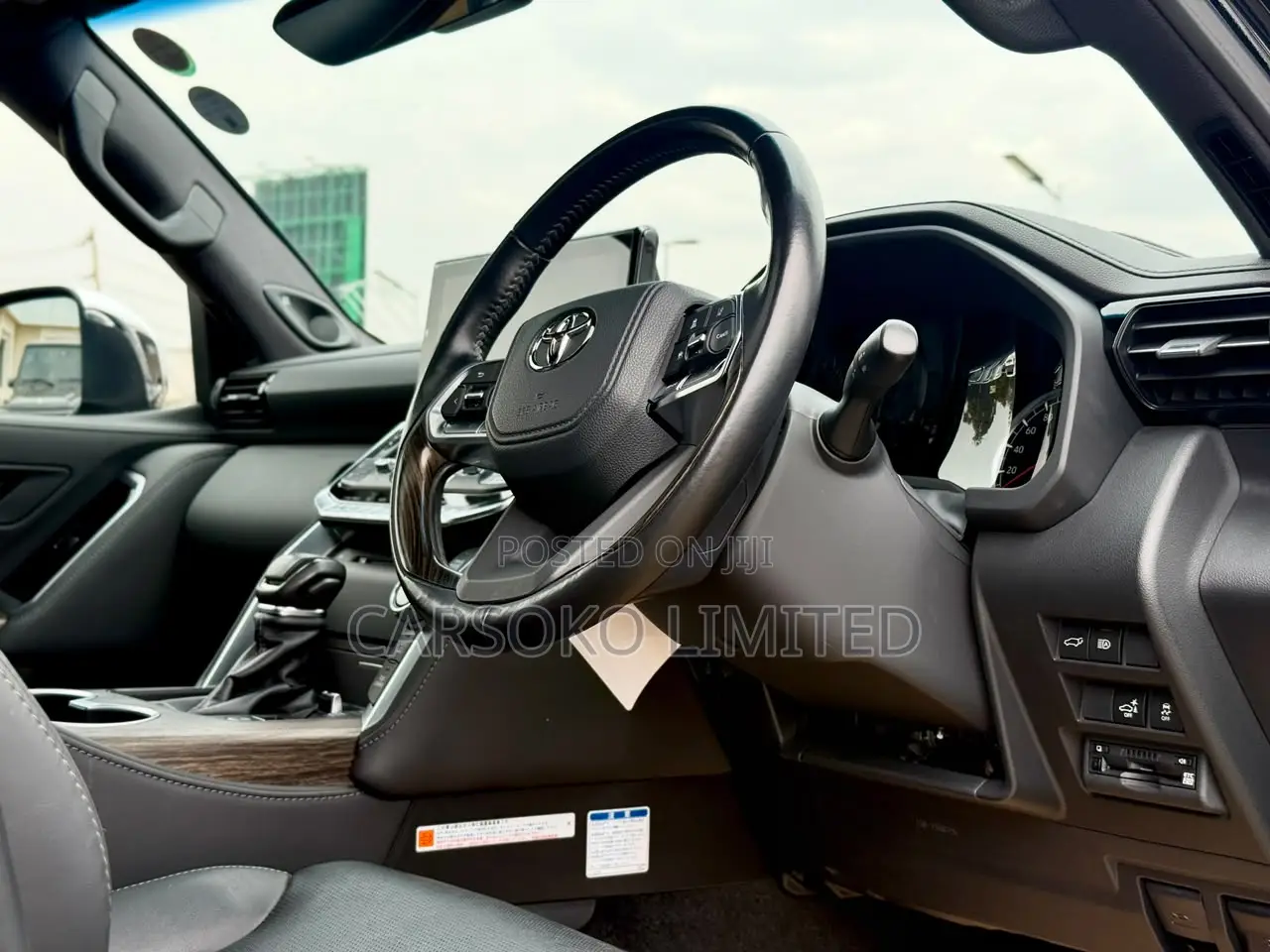 Toyota Land Cruiser LC300 2023 Black
