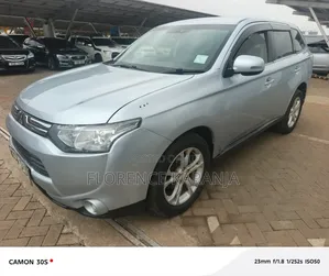 Mitsubishi Outlander 2013 Silver