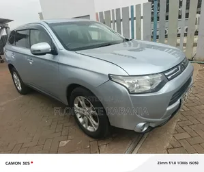 Mitsubishi Outlander 2013 Silver