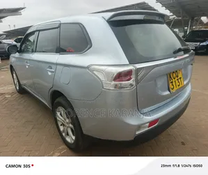 Mitsubishi Outlander 2013 Silver