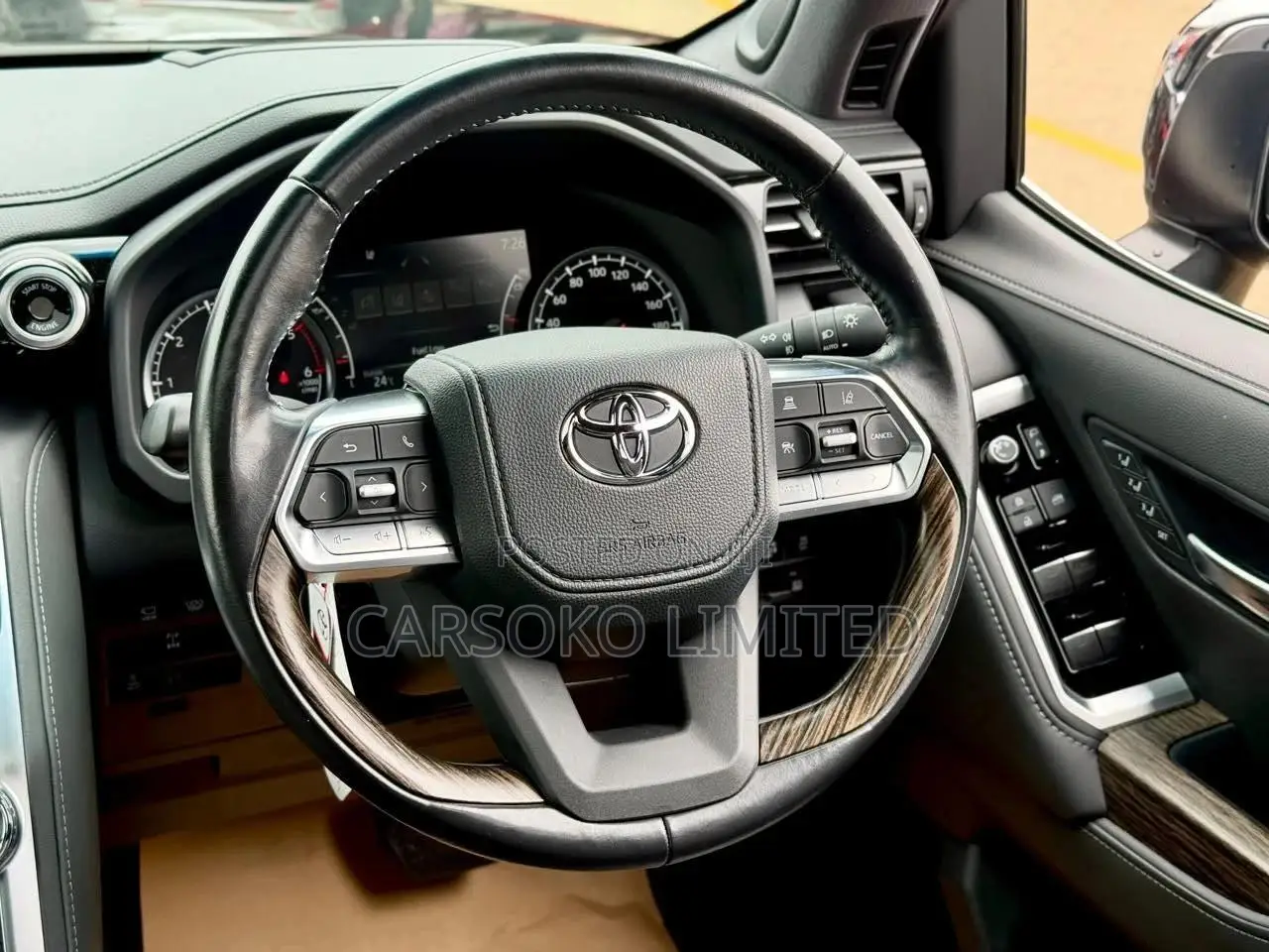 Toyota Land Cruiser LC300 2023 Black