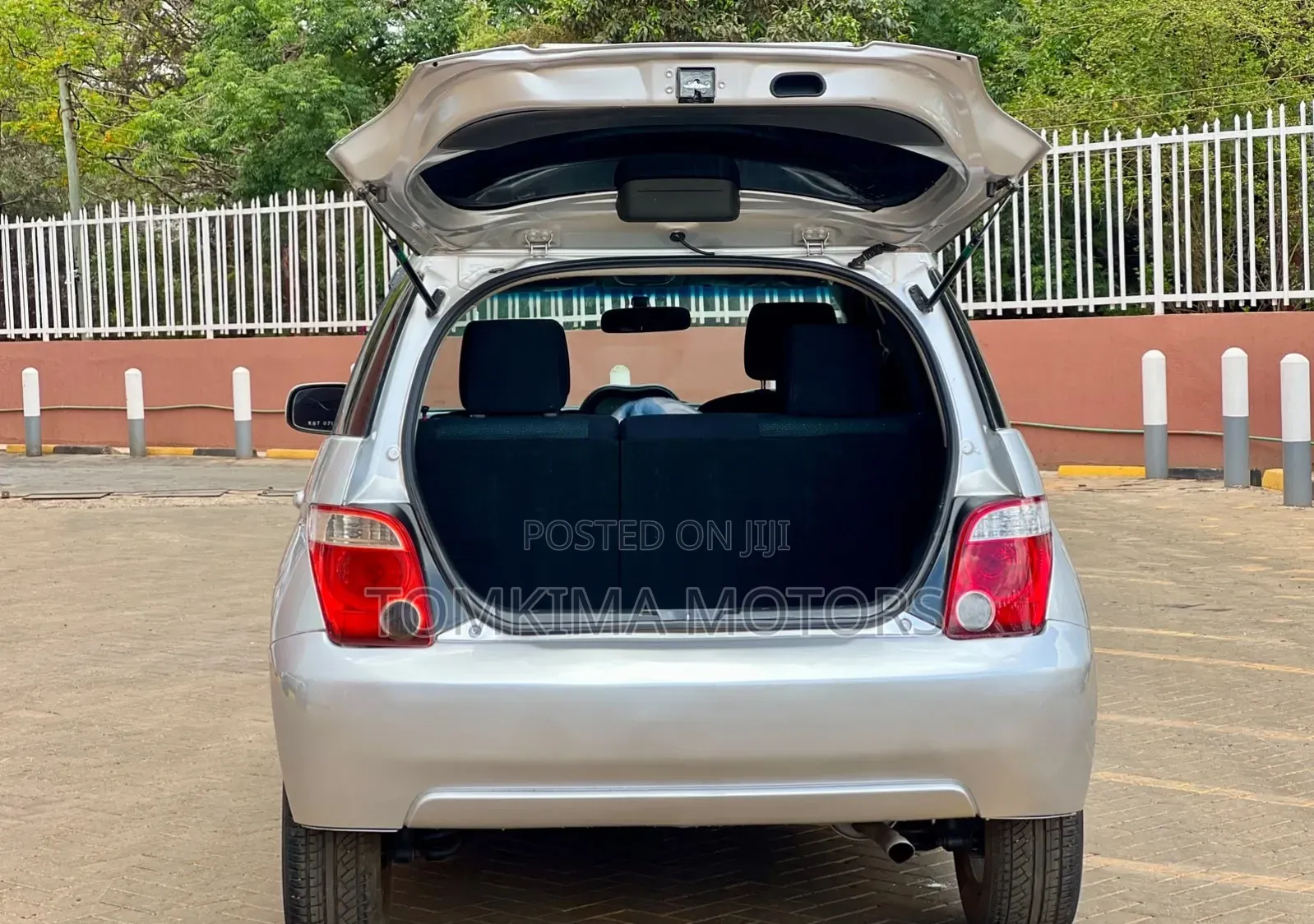 Toyota IST 2006 Silver
