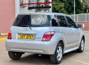 Toyota IST 2006 Silver