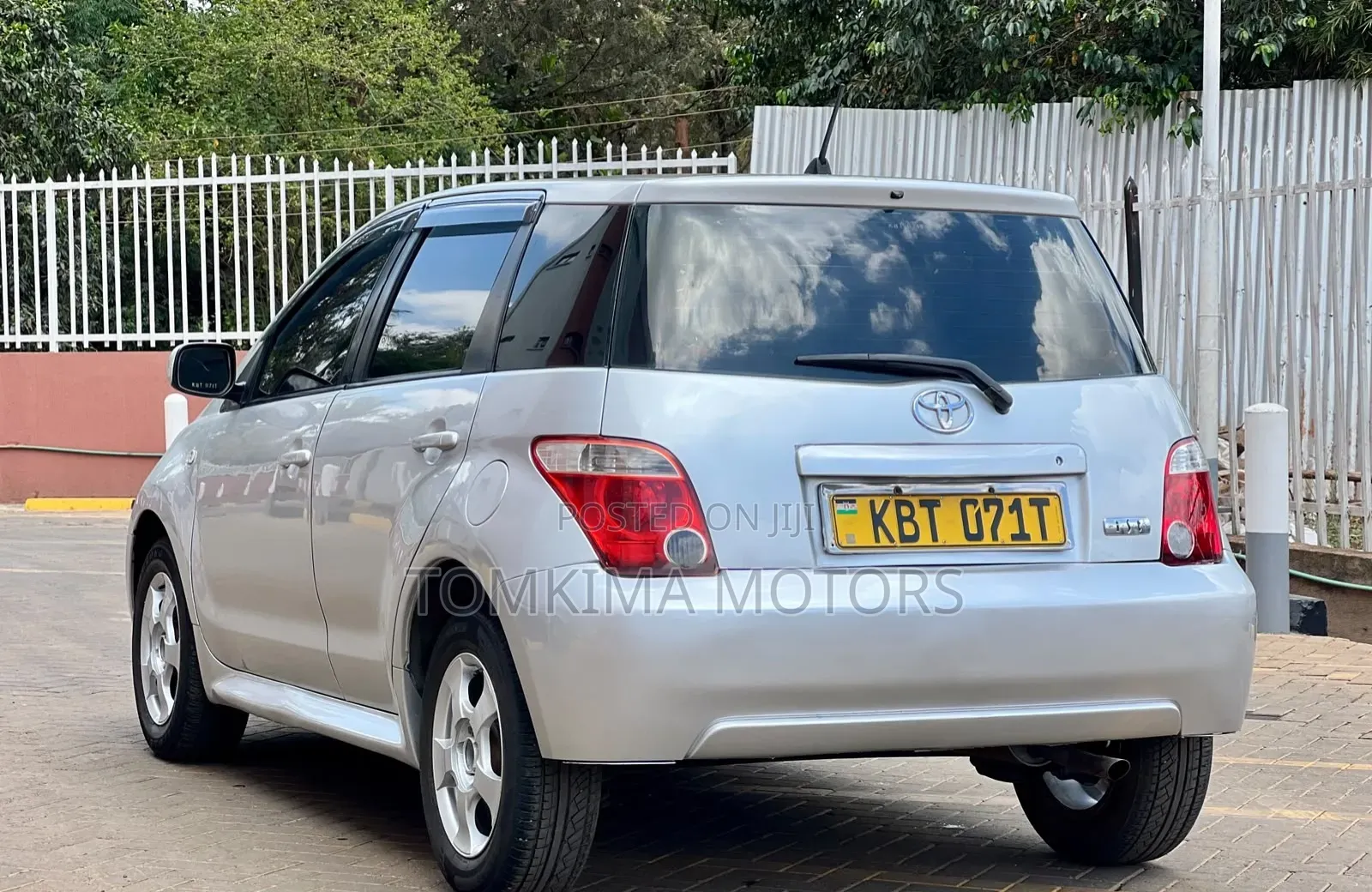 Toyota IST 2006 Silver