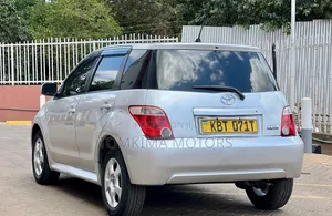 Toyota IST 2006 Silver