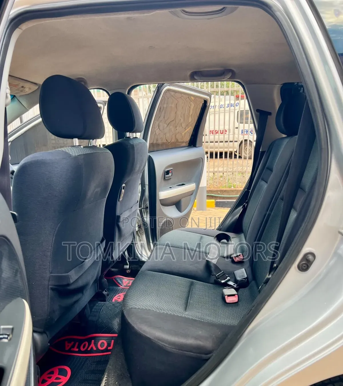 Toyota IST 2006 Silver