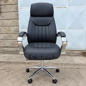 Black Leather Executive Swivel Chair.