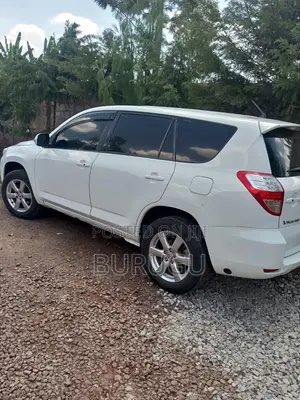 Toyota Vanguard 2009 White
