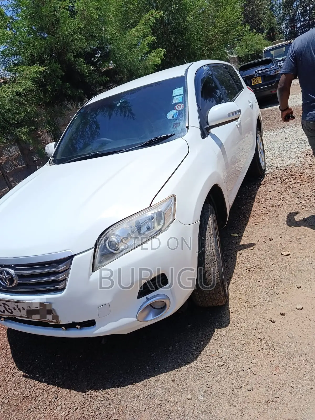 Toyota Vanguard 2009 White