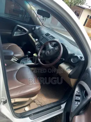 Toyota Vanguard 2009 White