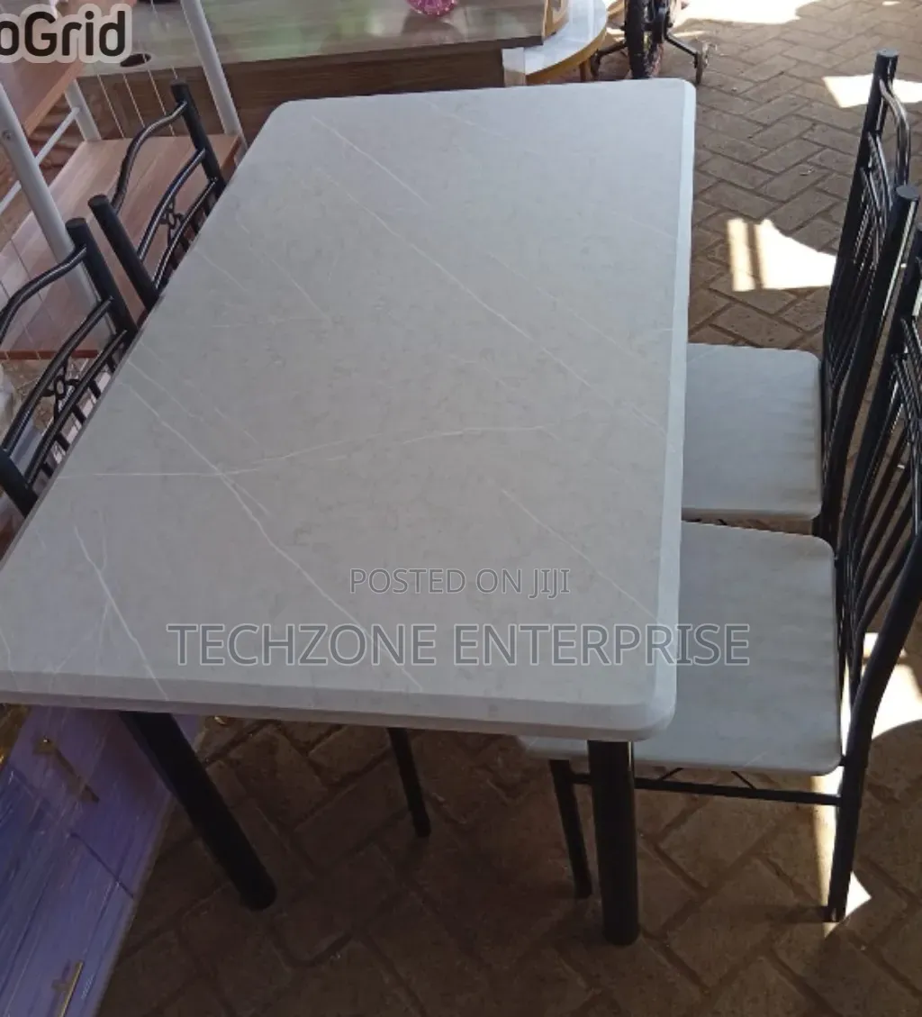 Executive 4 Sitter Dinning Table Available in Different Colors 