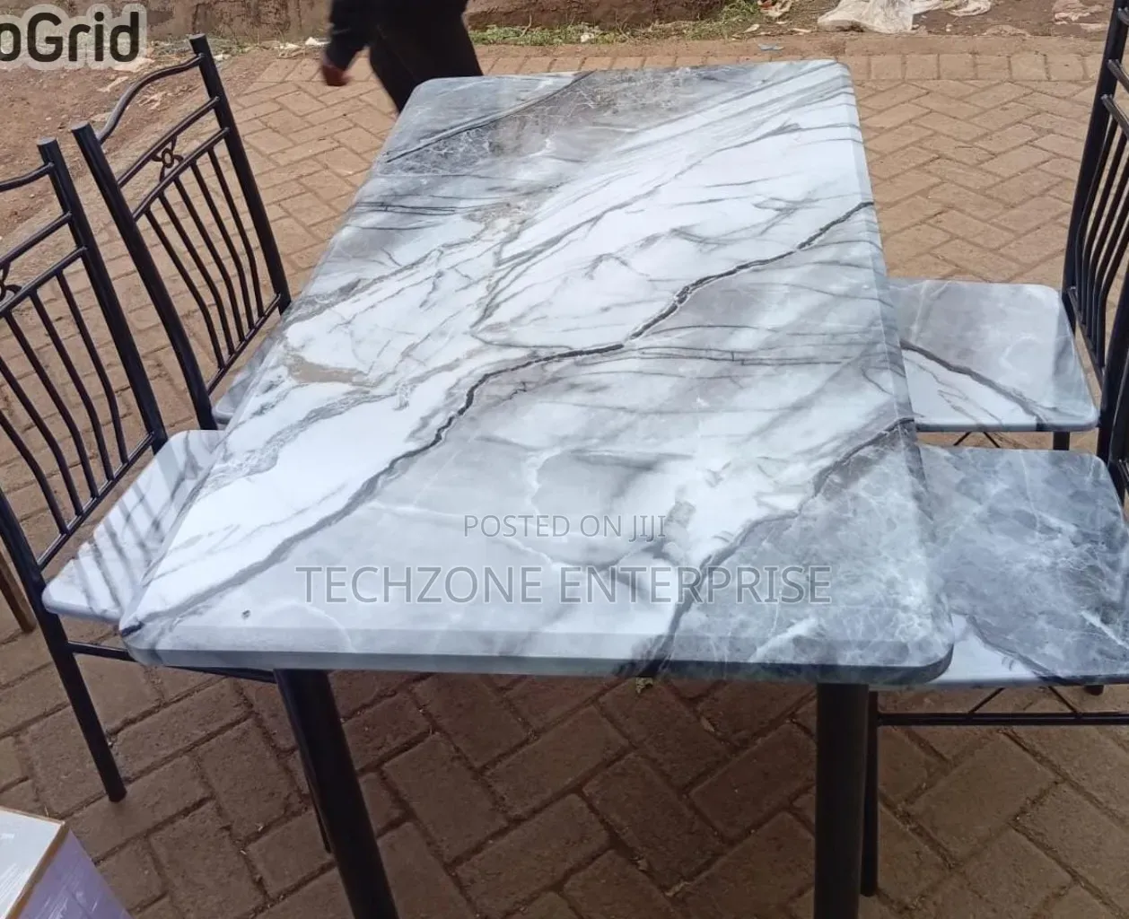 Executive 4 Sitter Dinning Table Available in Different Colors 