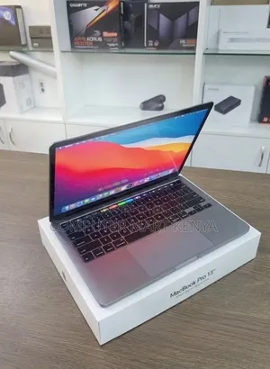 New Laptop Apple MacBook Pro 2018 8GB Intel Core i5 SSD 256GB
