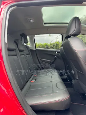 Peugeot 2008 2019 Red