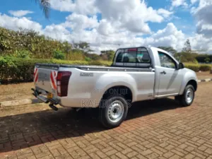 Isuzu D-MAX 2021 Silver