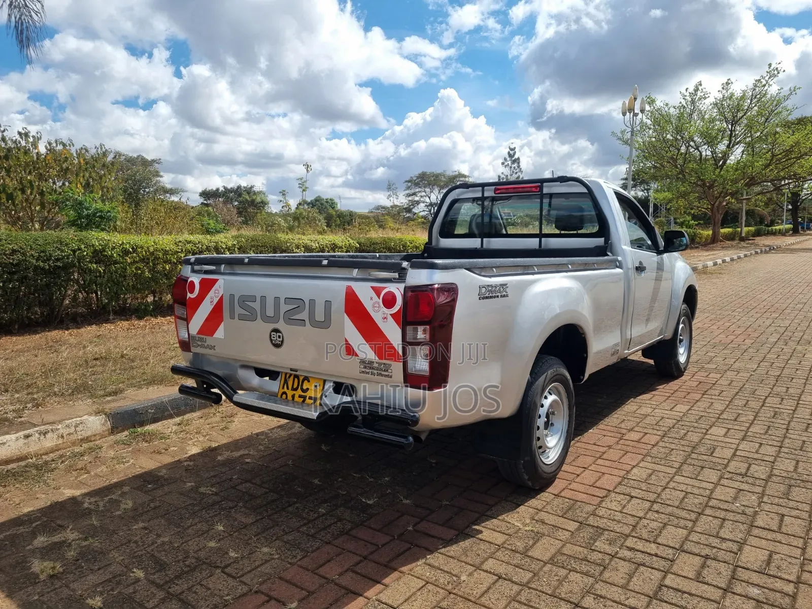 Isuzu D-MAX 2021 Silver