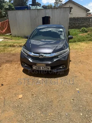 Honda Fit Shuttle 1.5 Hybrid 4WD 2017 Purple