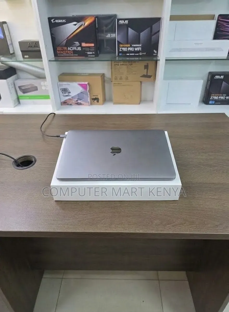 New Laptop Apple MacBook Air 2020 M1 16GB Intel Core i7 SSD 1T