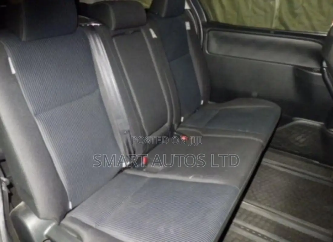 Toyota Noah 2019 Off white